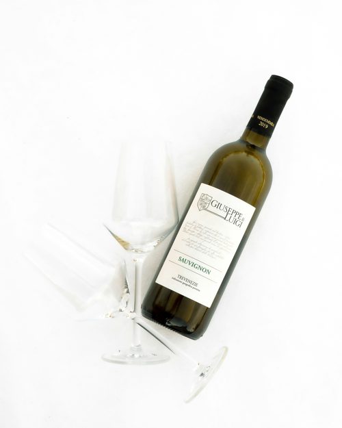 Suttons Bay Cellars Chardonnay bottle